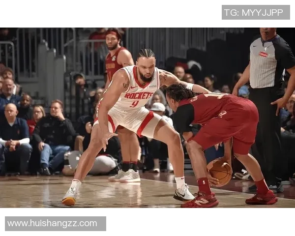 2002年火箭队与骑士队激战回顾精彩瞬间与球员表现分析 2002年火箭队与骑士队激战回顾精彩瞬间与球员表现分析