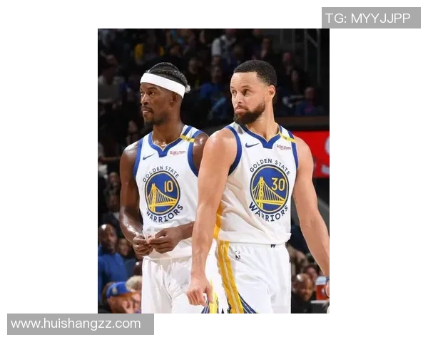 76人对阵篮网库里表现抢眼带领球队争夺季后赛席位 76人对阵篮网库里表现抢眼带领球队争夺季后赛席位