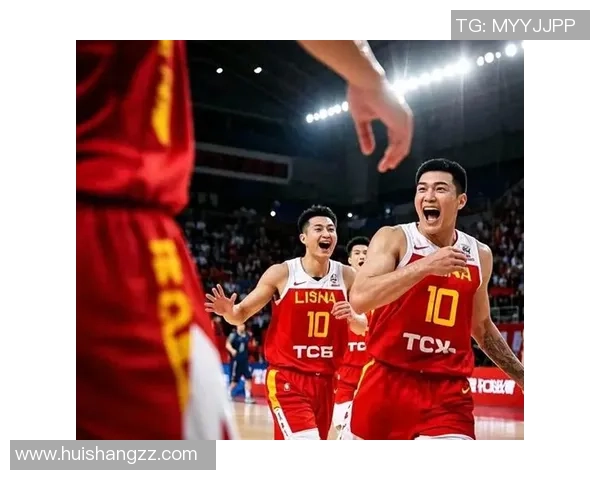 中国男篮迎战加拿大队全力争胜展现实力与团队精神 中国男篮迎战加拿大队全力争胜展现实力与团队精神